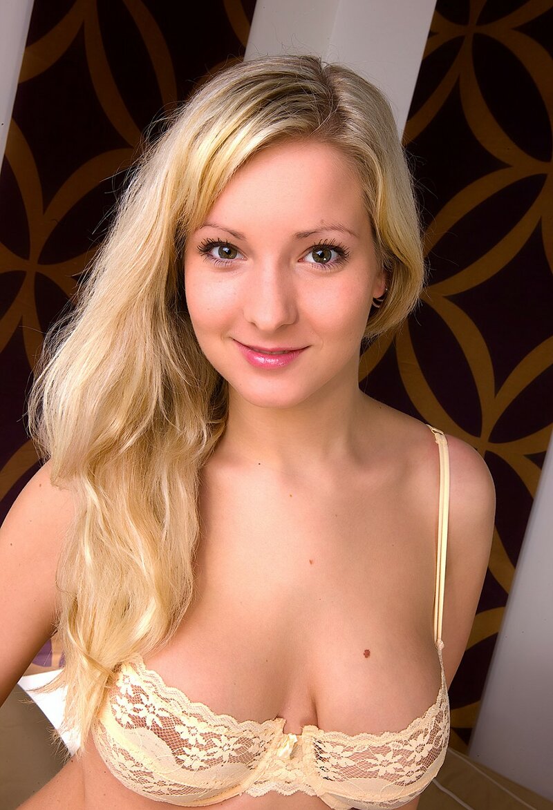 Хариса, 39